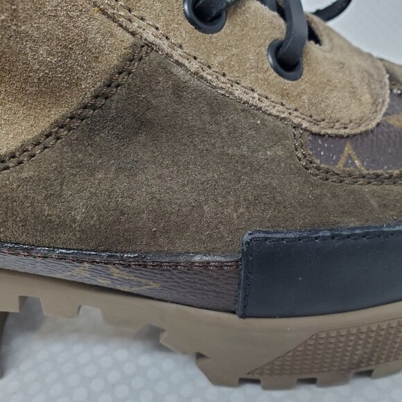 Louis Vuitton Women's Laureate Platform Desert Boots Leather w/ Suede - (38 1/2) - Picture 14 of 16